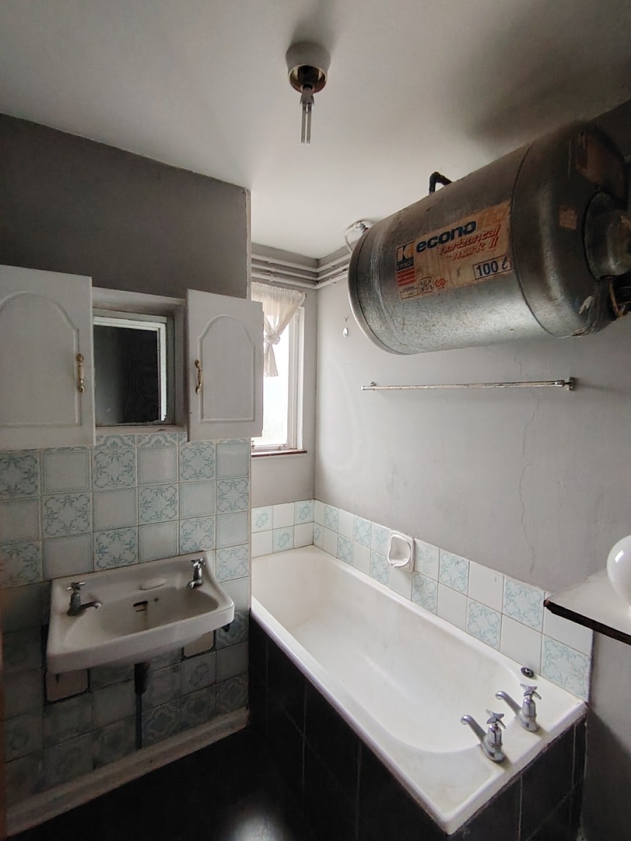 3 Bedroom Property for Sale in Algoa Park Eastern Cape